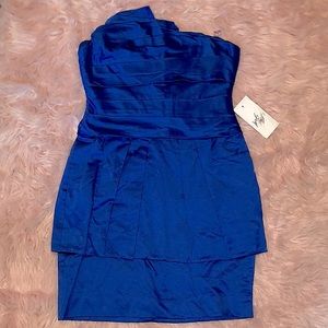 Blue strapless dress